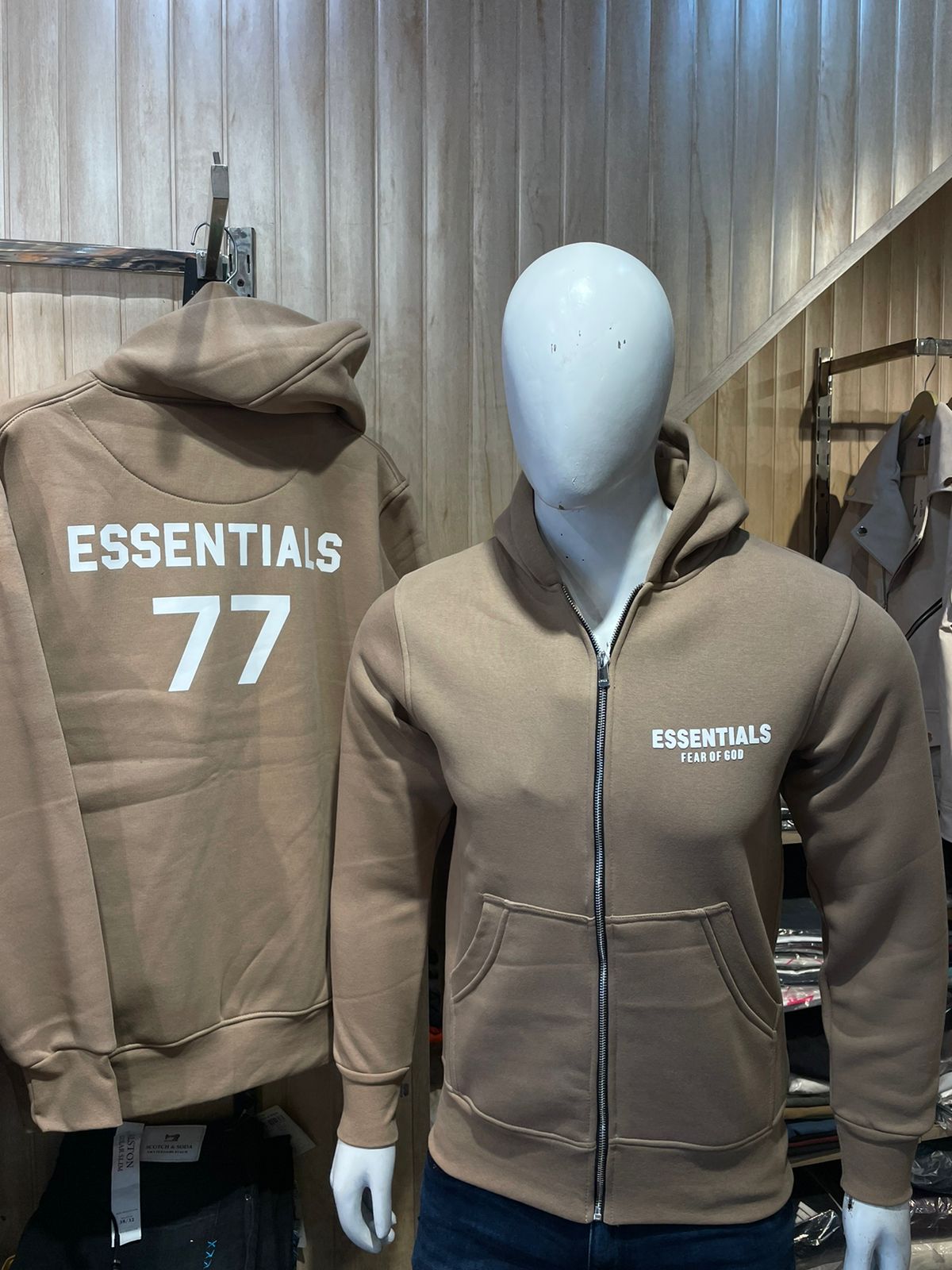 HOODIE : ESNTLS ZIPPER HOODIE DARK BEIGE